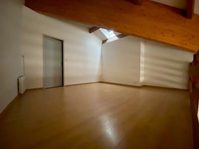 Appartement - 64 m² - 2 pièces