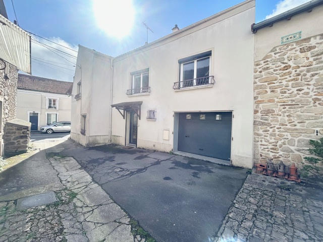 Maison de village - 95 m² - 4 pièces