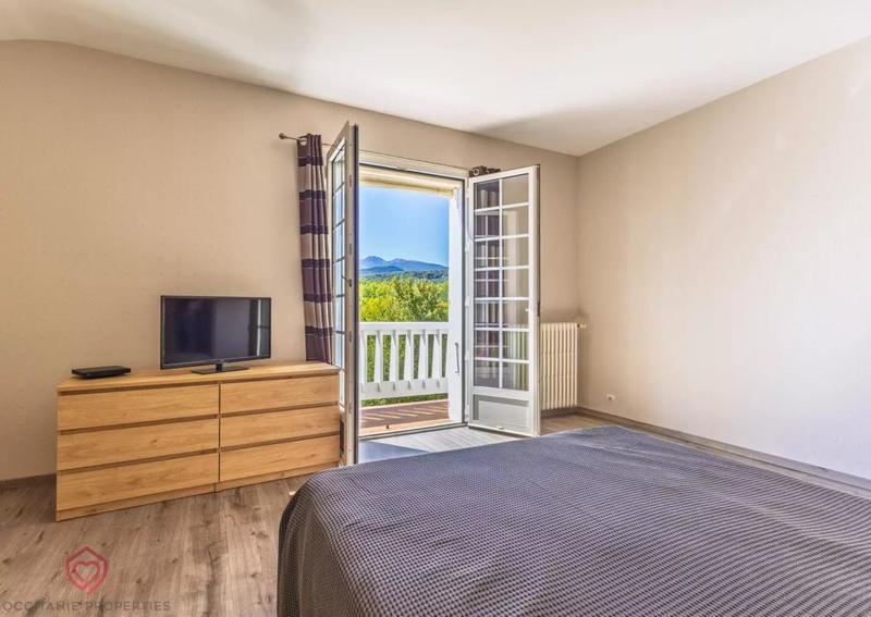 Villa - 203 m² - 7 pièces