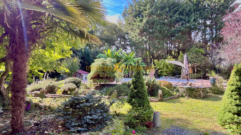 Maison - 304 m² - 7 pièces