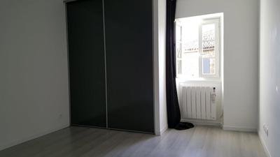 Corps de ferme - 420 m² - 6 pièces