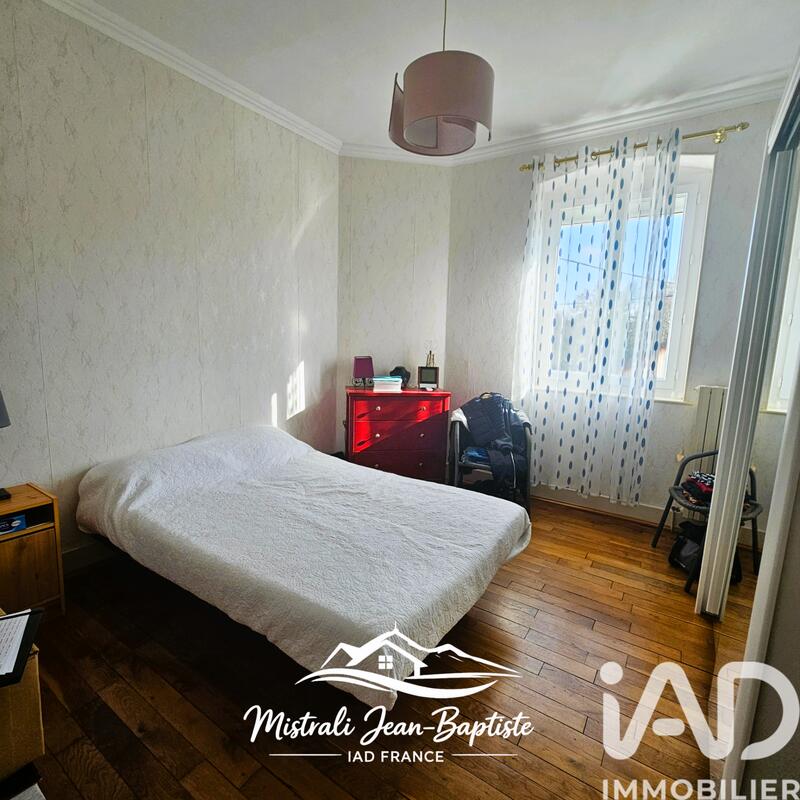 Maison - 179 m² - 7 pièces