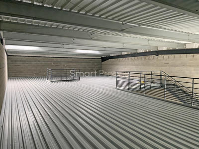 Local commercial - 402 m²