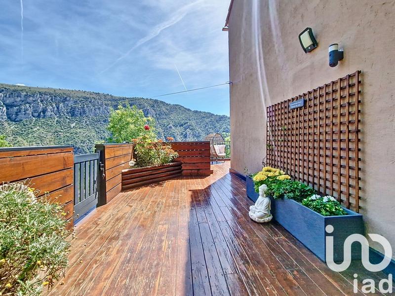 Maison - 183 m² - 7 pièces