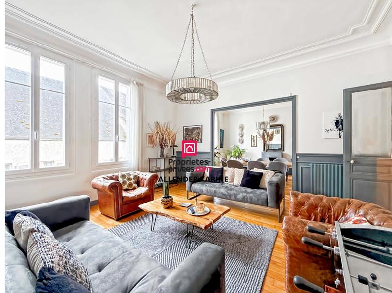 Appartement - 144 m² - 5 pièces