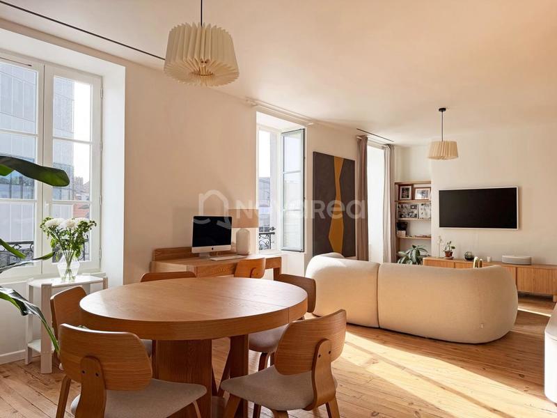 Appartement - 102 m² - 4 pièces