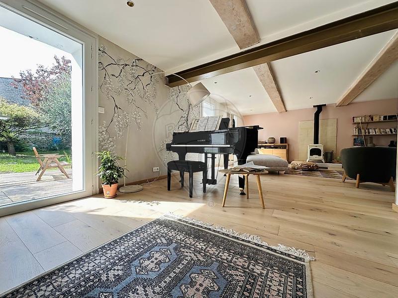 Maison - 160 m² - 5 pièces