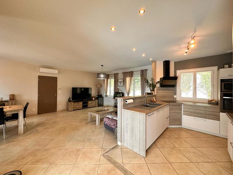 Maison - 127 m² - 5 pièces