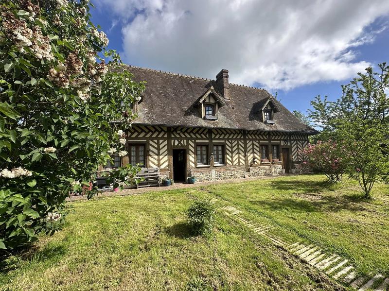 Maison - 342 m² - 14 pièces