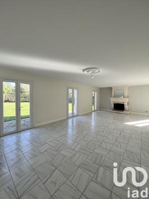 Maison - 177 m² - 8 pièces