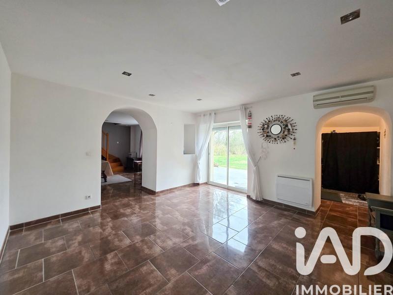 Maison - 232 m² - 8 pièces