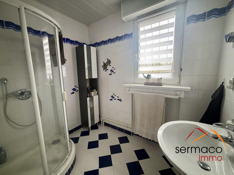 Maison - 212 m² - 11 pièces