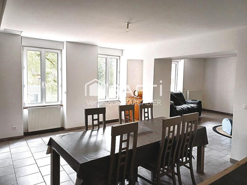 Maison - 140 m² - 5 pièces