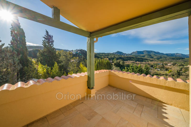 Maison - 249 m² - 7 pièces