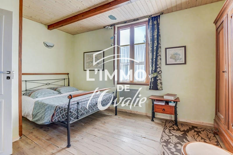 Maison - 394 m² - 16 pièces