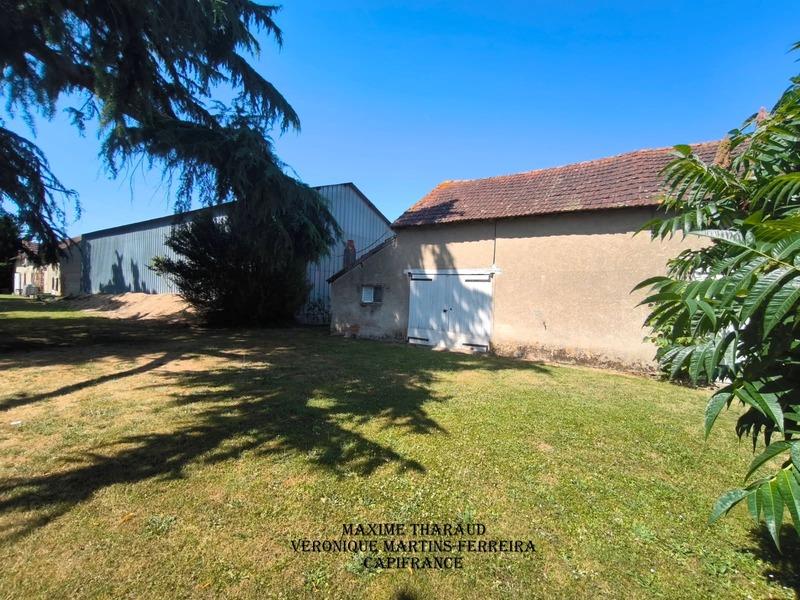 Propriété - 327 m² - 11 pièces