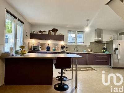 Maison - 177 m² - 6 pièces