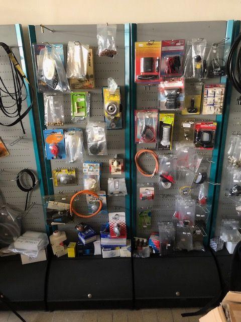 Pièces détachées pour camping car, auto,remorque et divers