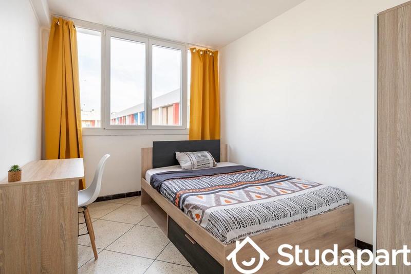 Chambre - 11 m² - 1 pièce