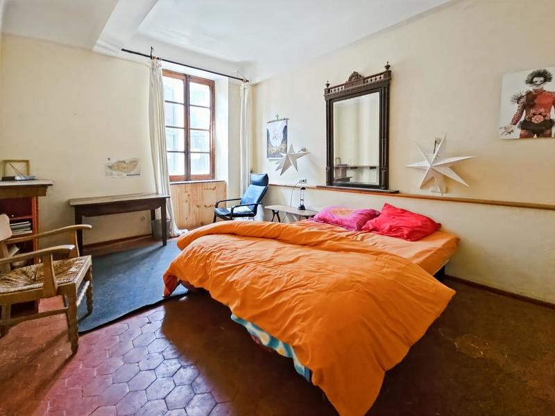 Demeure - 486 m² - 12 pièces