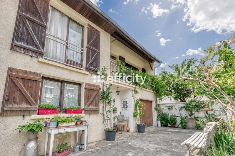 Maison - 153 m² - 8 pièces