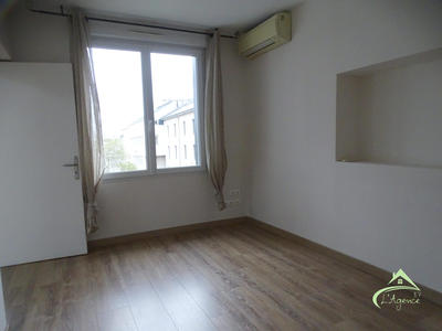 Loft - 297 m² - 7 pièces
