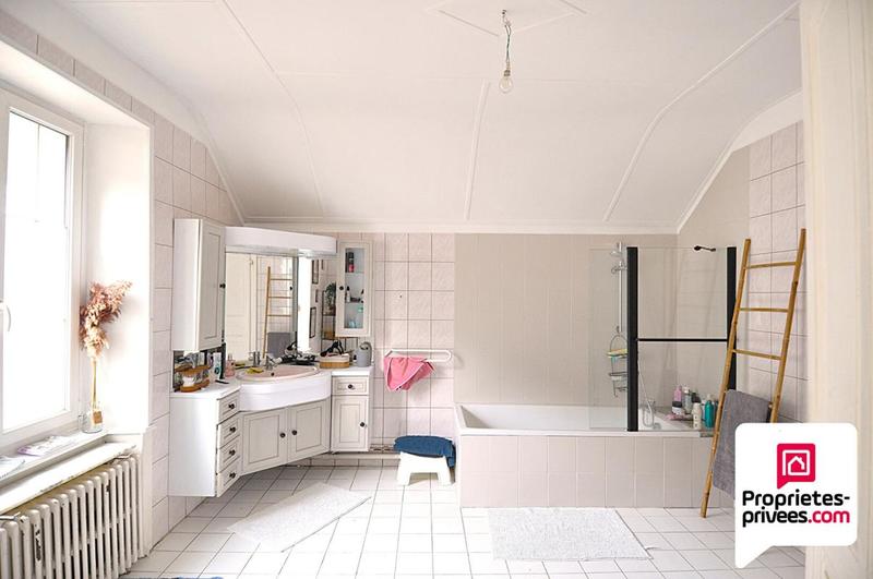 Maison - 105 m² - 5 pièces