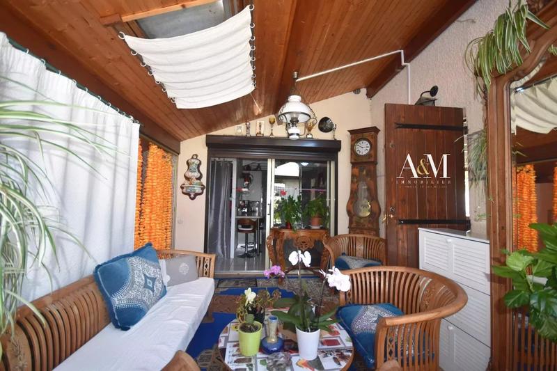 Maison - 100 m² - 6 pièces