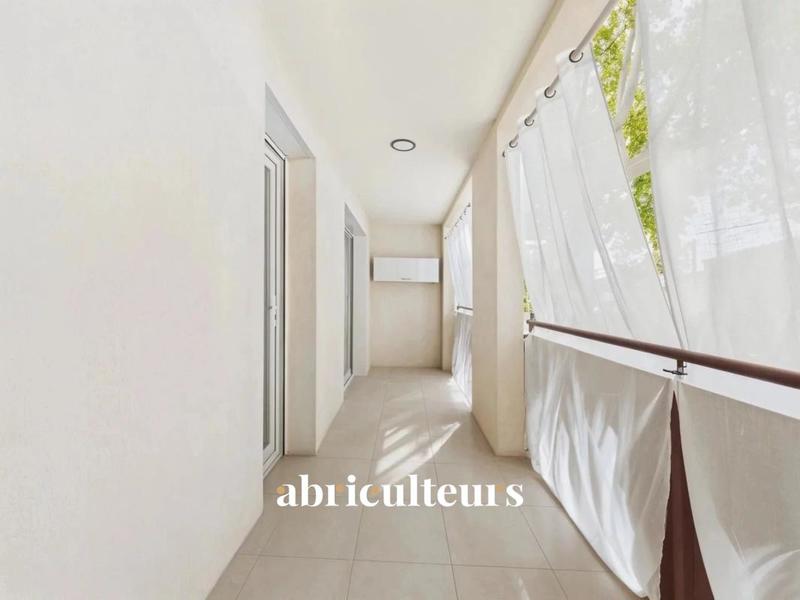 Appartement ancien - 70 m² - 3 pièces