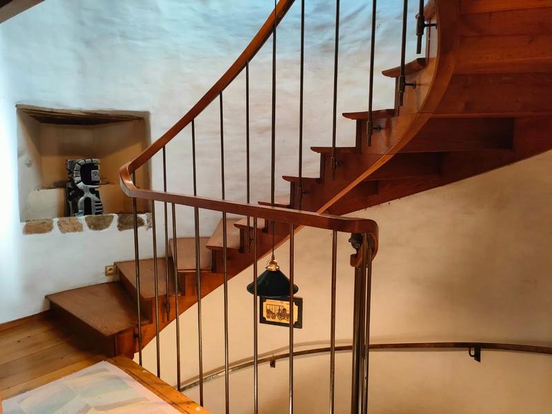 Propriété - 258 m² - 9 pièces