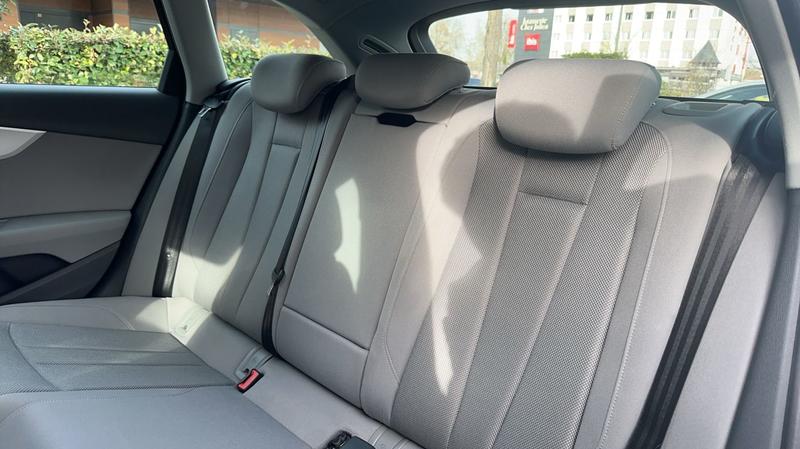 Audi A4 Avant 1.4 Tfsi 150 .