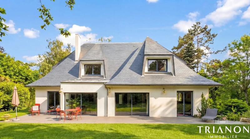 Maison - 307 m² - 10 pièces