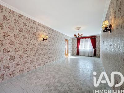 Maison - 111 m² - 5 pièces