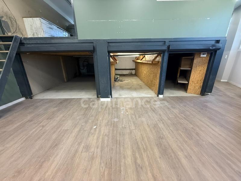 Bureau - 300 m² - 3 pièces