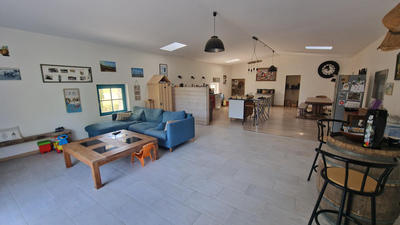 Maison - 245 m² - 8 pièces