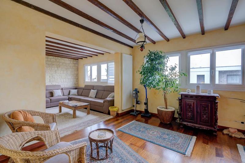 Appartement - 156 m² - 8 pièces