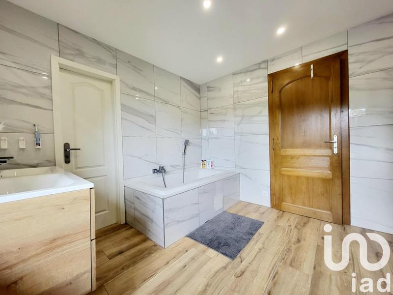 Maison - 179 m² - 5 pièces