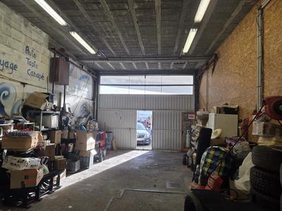 Entrepôt - 667 m² - 4 pièces