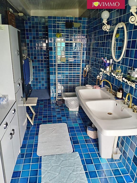 Maison - 215 m² - 8 pièces