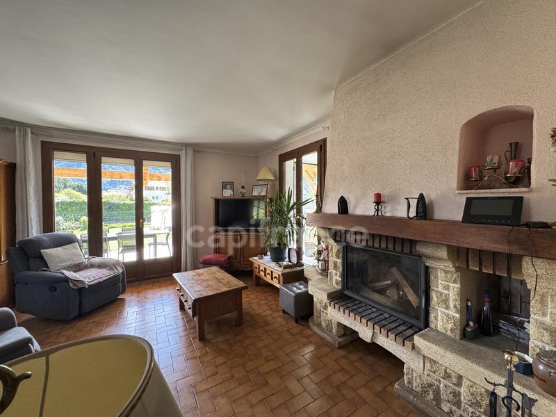 Maison - 182 m² - 7 pièces