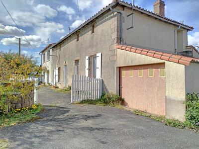 Maison - 222 m² - 8 pièces