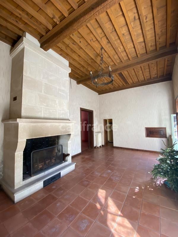 Maison - 265 m² - 10 pièces