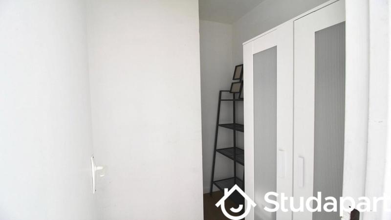 Chambre - 10 m² - 1 pièce