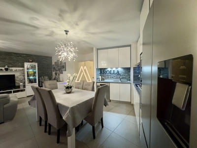 Appartement - 83 m² - 4 pièces