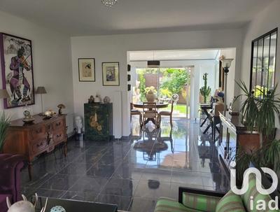 Maison - 96 m² - 5 pièces