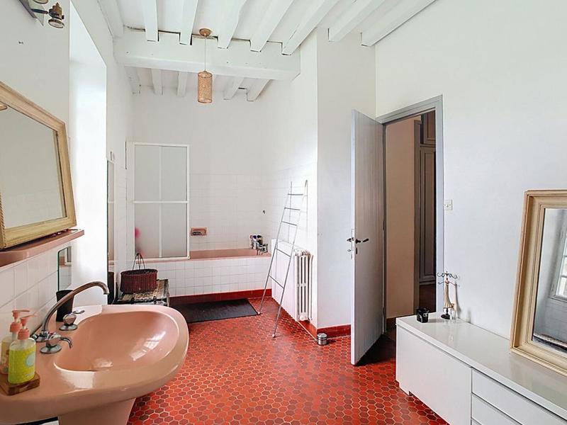 Maison - 550 m² - 16 pièces