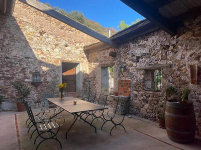 Maison - 280 m² - 12 pièces