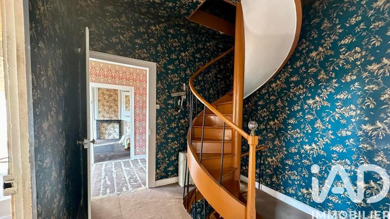 Maison - 227 m² - 6 pièces