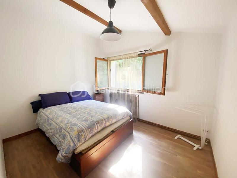 Maison - 450 m² - 9 pièces