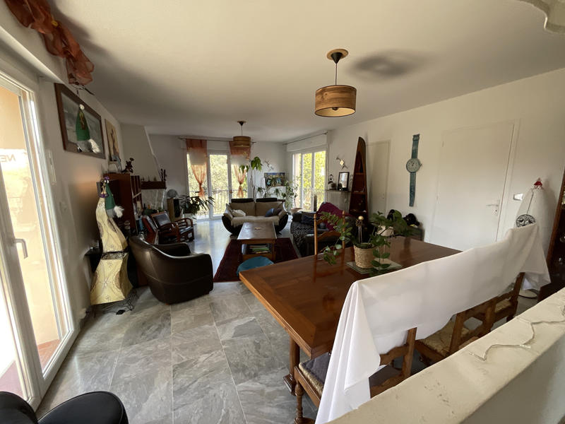 Villa - 300 m² - 11 pièces